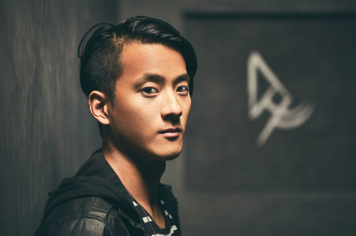 After kicking off the summer on the highest of notes with his nine-track sophomore project - Glass Mansion, Elephante is gearing up to head back out on a fully packed fall tour.
