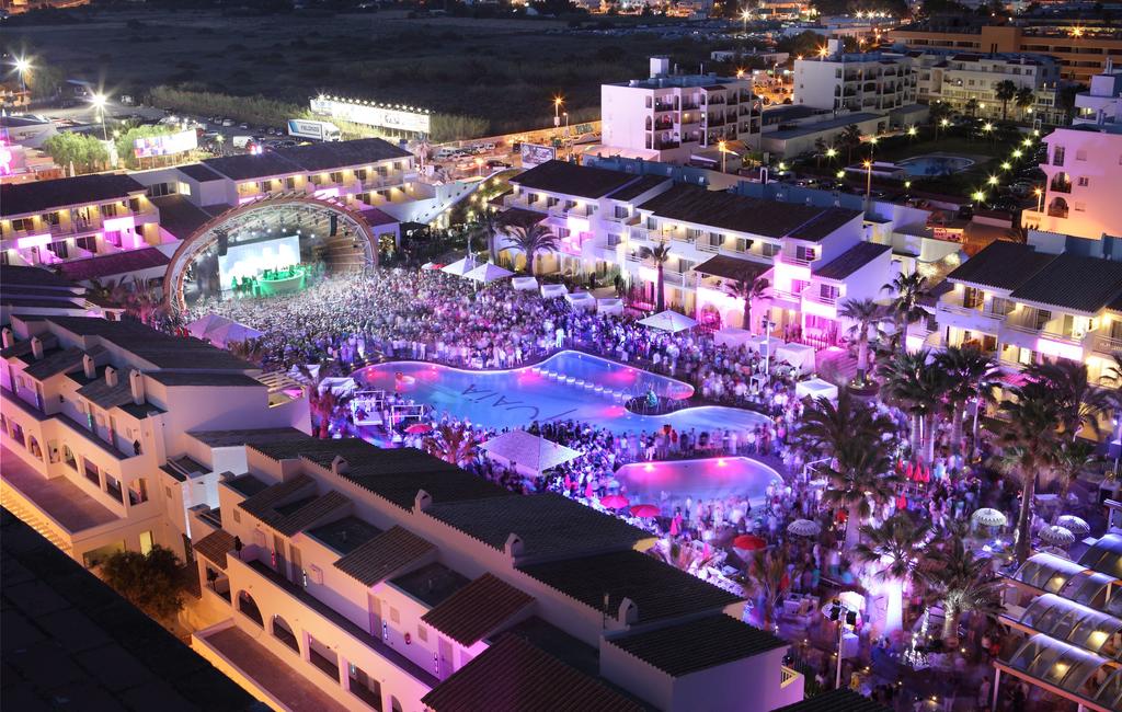 Ushuaïa Ibiza - Make your night special with Belvedere