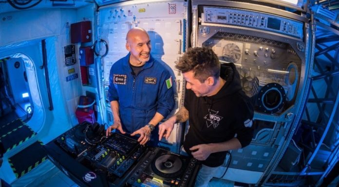 first ever dj set in space to be broadcasted by bigcitybeats