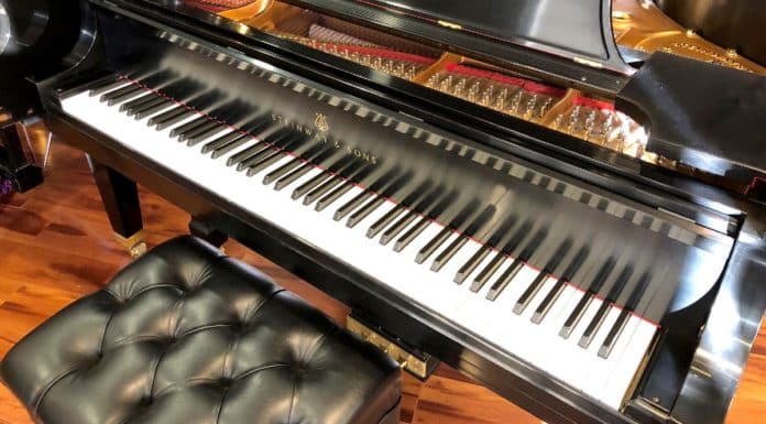 aspects to consider when buying a piano online