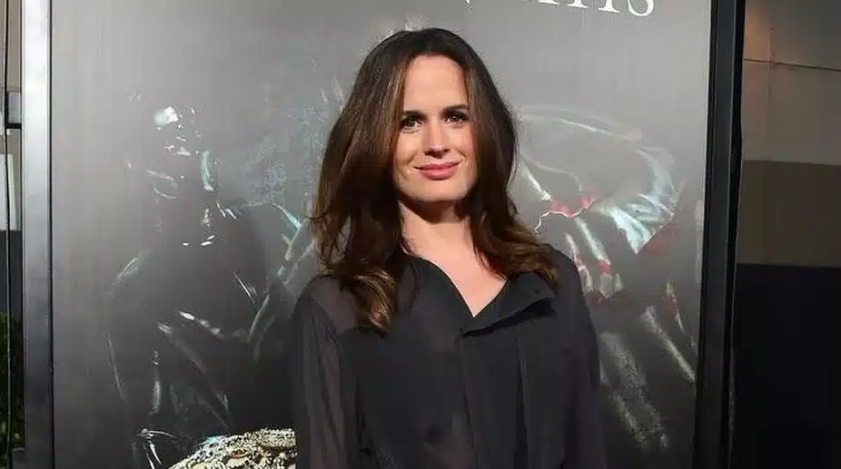 Elizabeth Reaser film sets